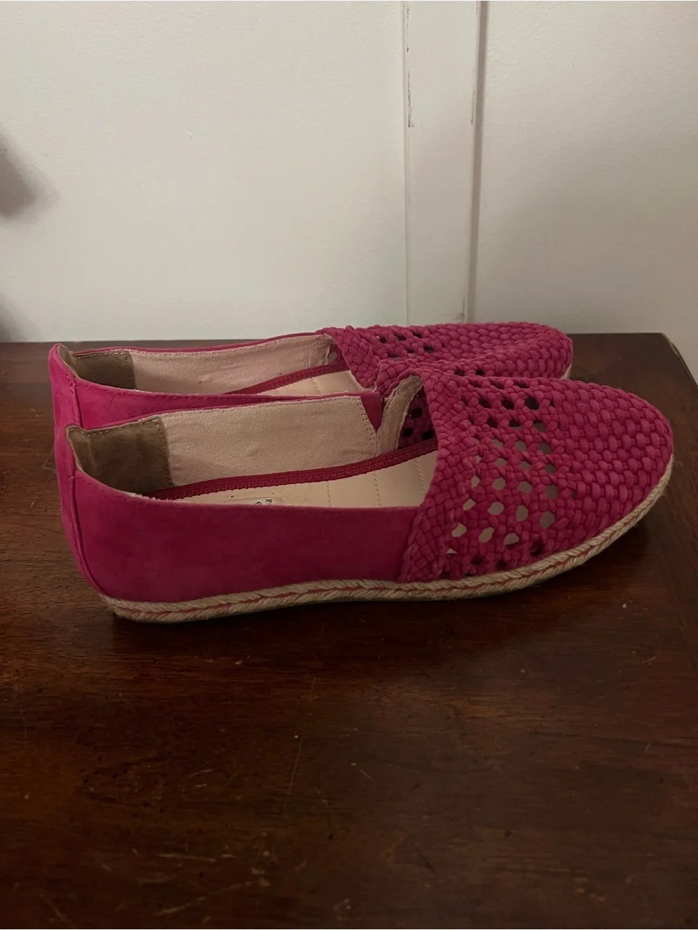 Me Too Lynx espadrille flats woven fuchsia suede upper jute-wrapped sole size 8
